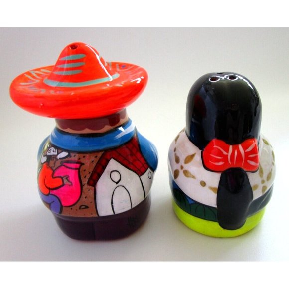 Mexican Hand Painted Talavera Pottery - Salt and Pepper Shakers Folk Couple - Picture 4 of 12